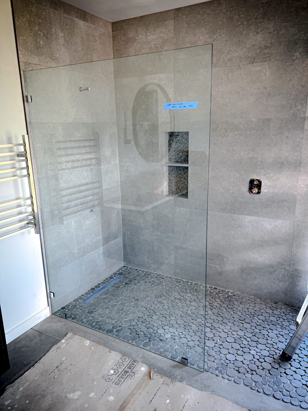 Hinged Frameless Shower Doors - Door Inline Showers