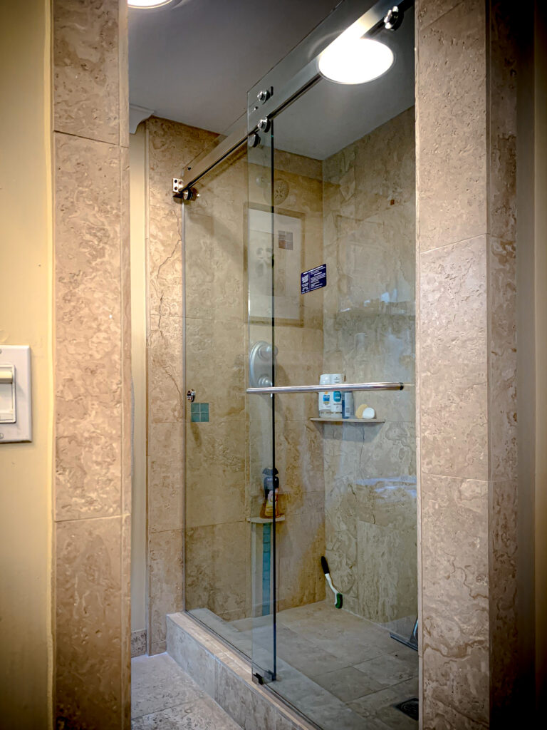 Duovero Double Slide Frameless Shower Doors