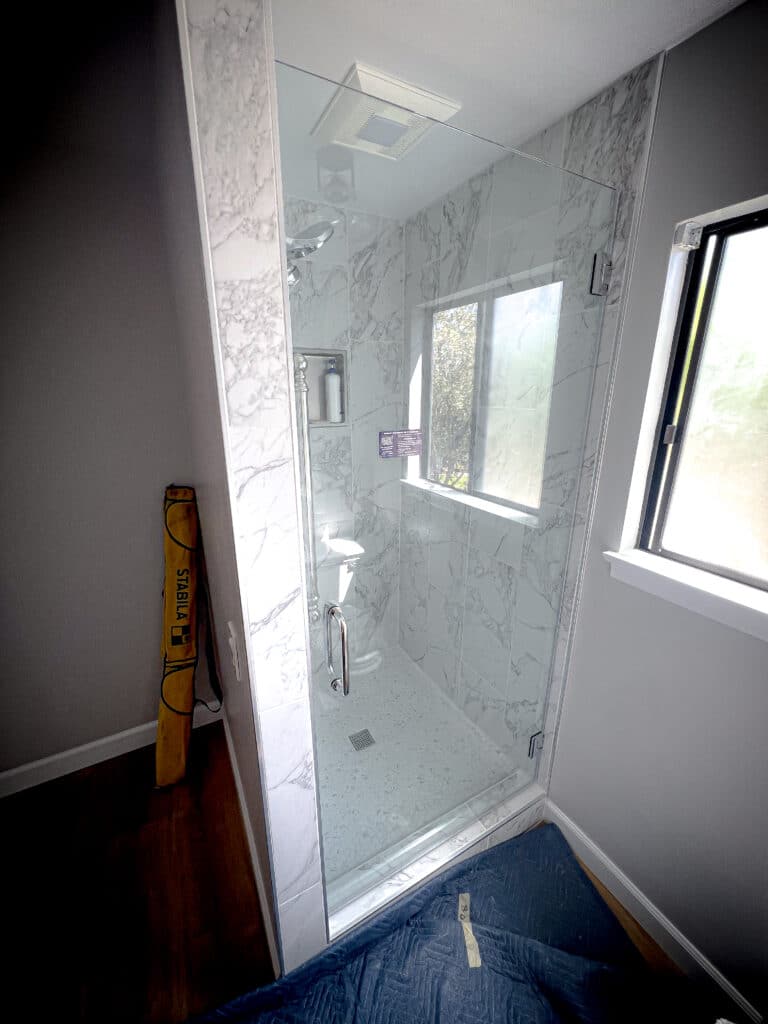 Single Hinged Frameless Glass Shower Door