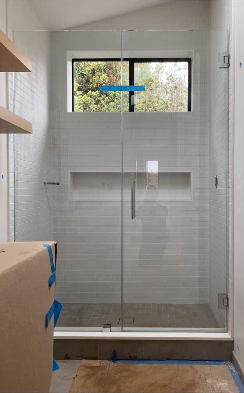 Half-inch Starphire door and inline panel in an Encinitas ADU